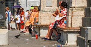 Venice tìm cách 'xóa sổ' khách du lịch nghèo