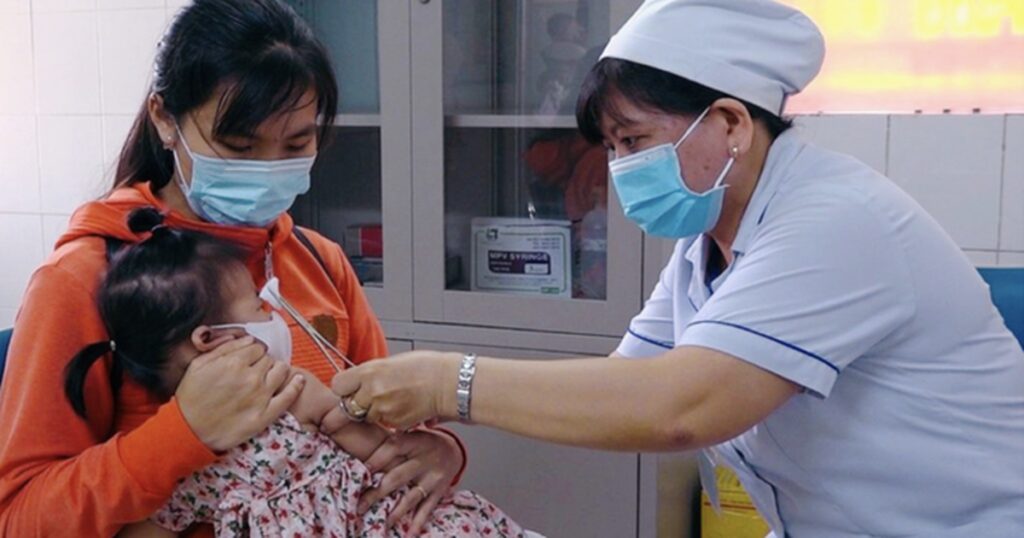 Thiếu 6 loại vaccine tiêm chủng mở rộng, Sở Y tế TPHCM gửi tờ trình khẩn