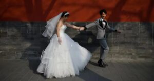 Trung Quốc đối mặt với khủng hoảng kết hôn