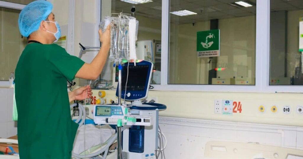 Hà Nội: Bệnh nhân cô đặc máu vì sốt xuất huyết, bác sĩ cảnh báo