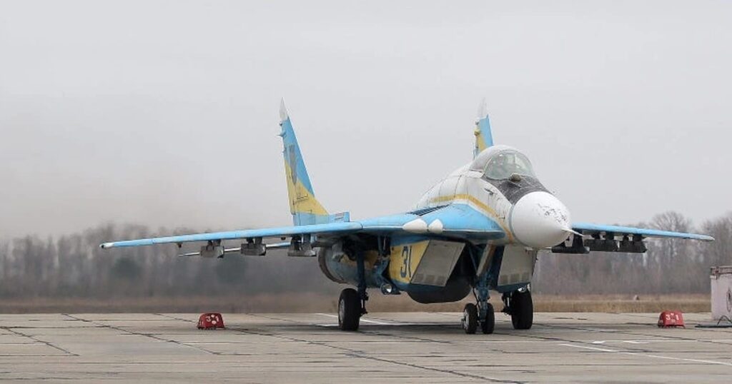 Vì sao Không quân Ukraine vẫn có thể tác chiến dù bị Nga áp đảo?