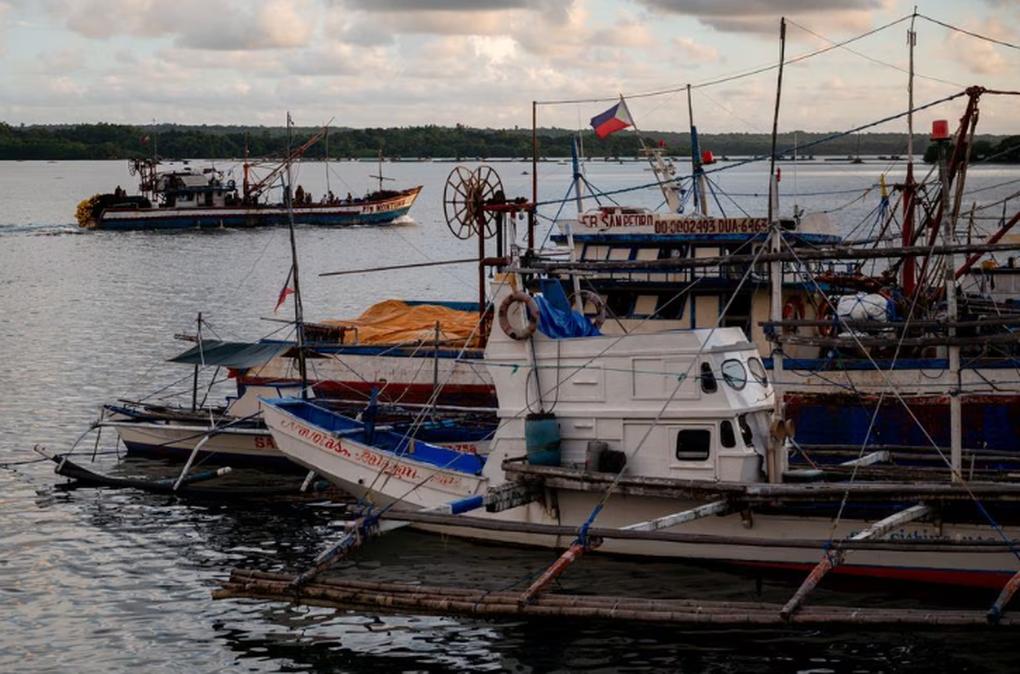 Philippines kêu gọi ngư dân tiếp tục đánh bắt ở bãi cạn Scarborough - 1