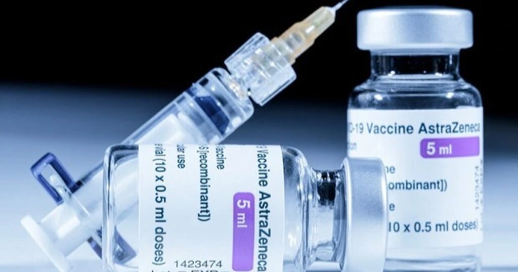 Vaccine Covid-19 AstraZeneca bị kiện: "Ngòi nổ" từ cục máu đông