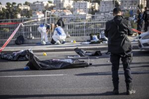 Chiến binh Hamas xả súng chết người ở Jerusalem, đe dọa lệnh ngừng bắn