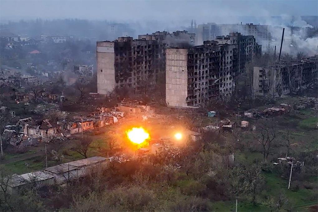 Chiến sự Ukraine 16/12: Nga đã vượt qua Bakhmut, tiến thẳng tới Chasov Yar - 1